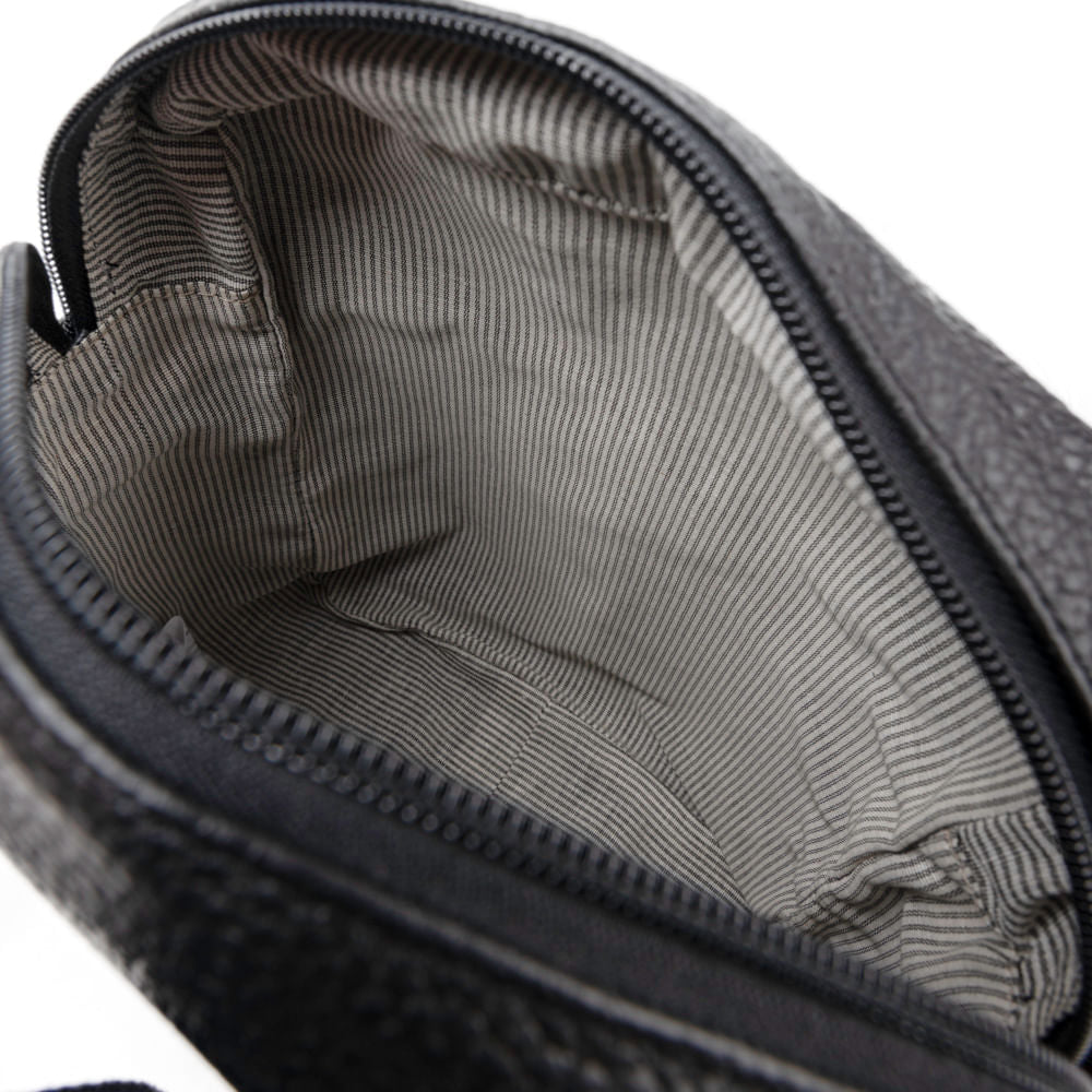 DANA MORRAL DE CUERO