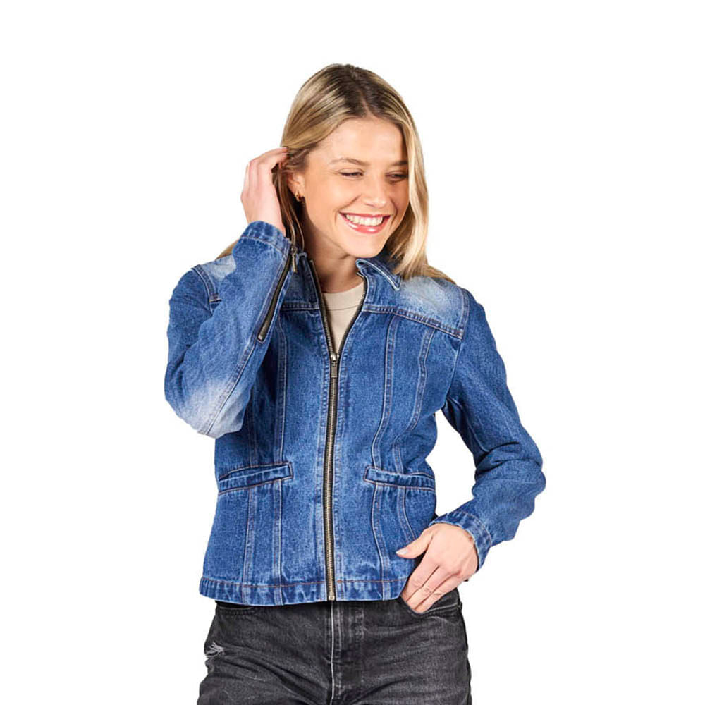 EMILIA CAMPERA