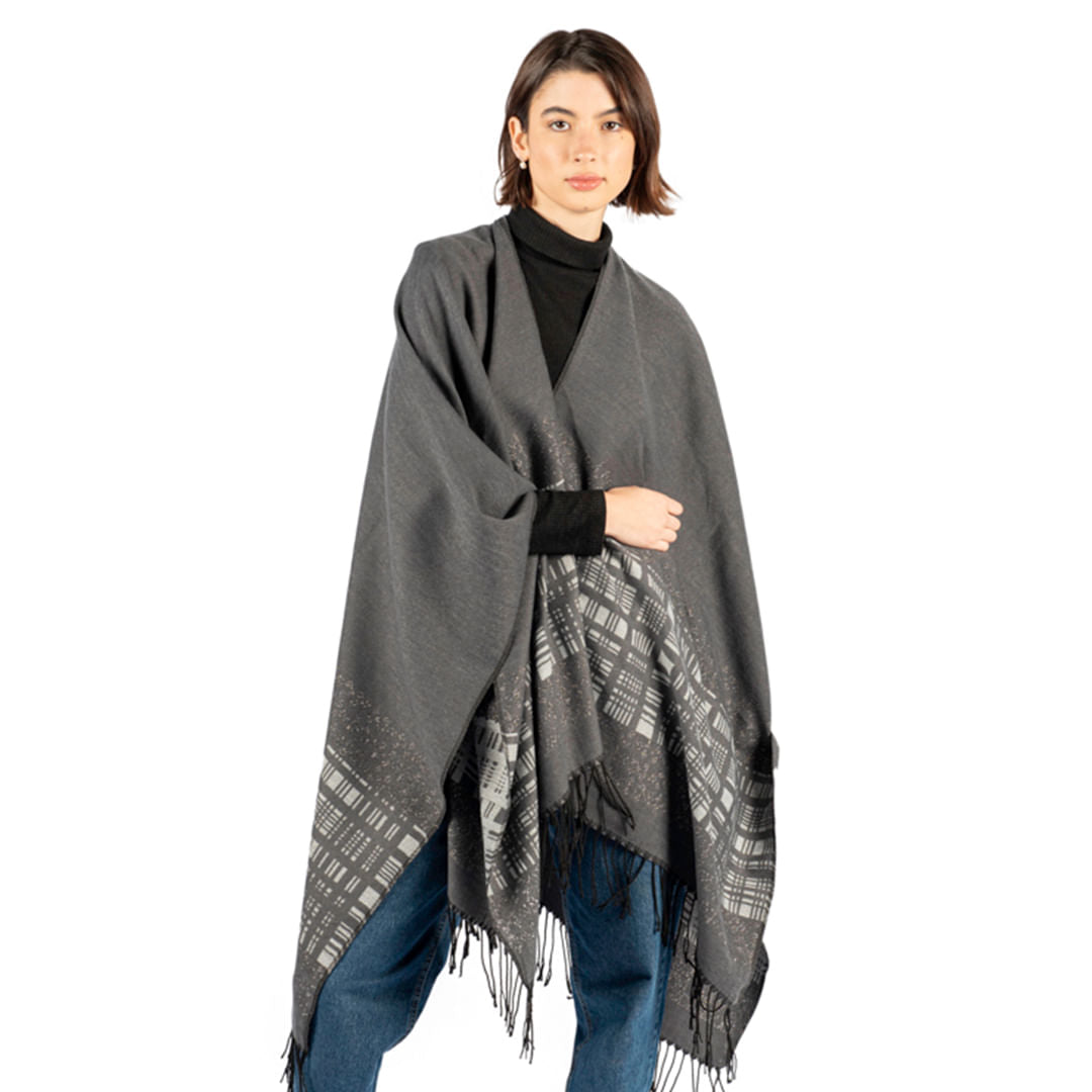 LUCKY PONCHO