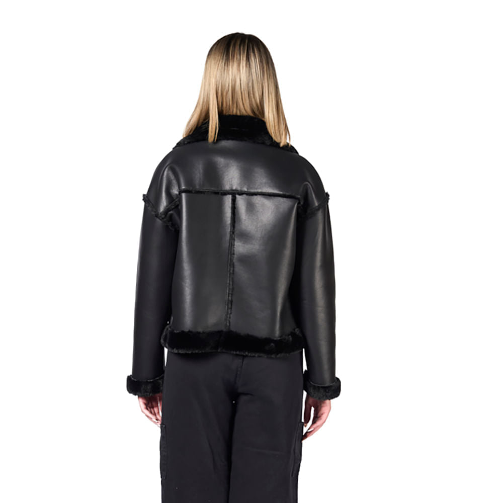 BUTAN CAMPERA