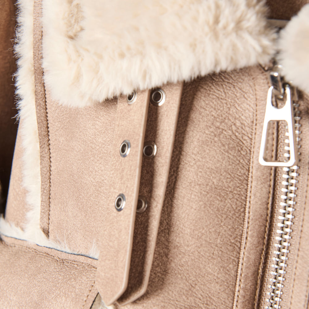 BUTAN CAMPERA